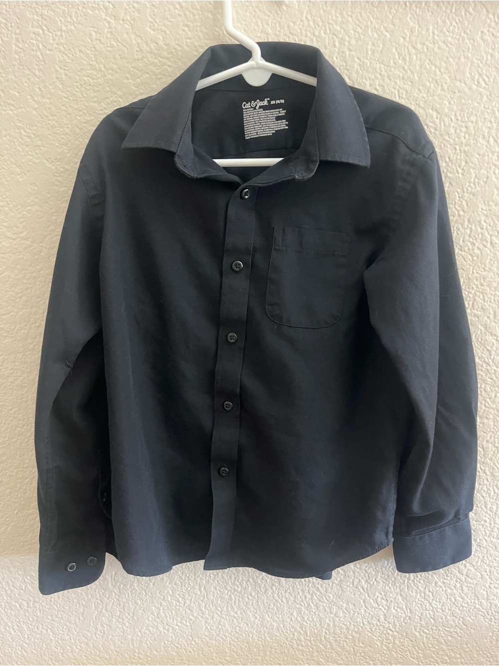 Cat & Jack Black Long-Sleeve Button-Up Shirt for boys